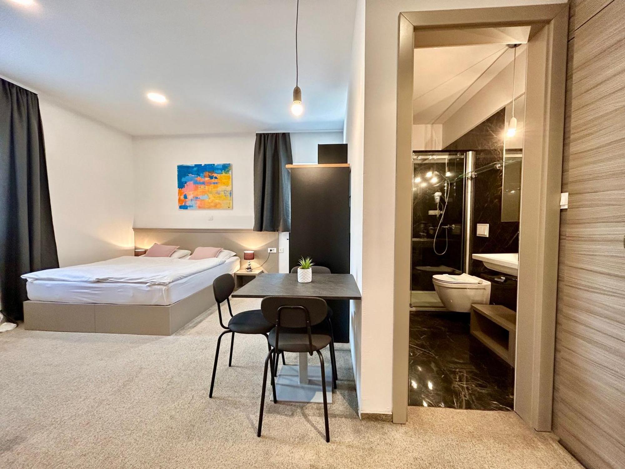 Deluxe Villa No.10 - Rooms & Apartments มันเดร ภายนอก รูปภาพ