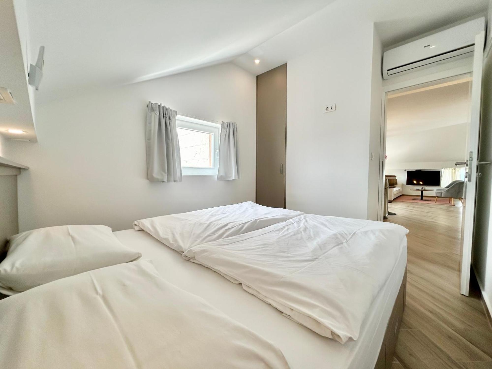 Deluxe Villa No.10 - Rooms & Apartments มันเดร ภายนอก รูปภาพ