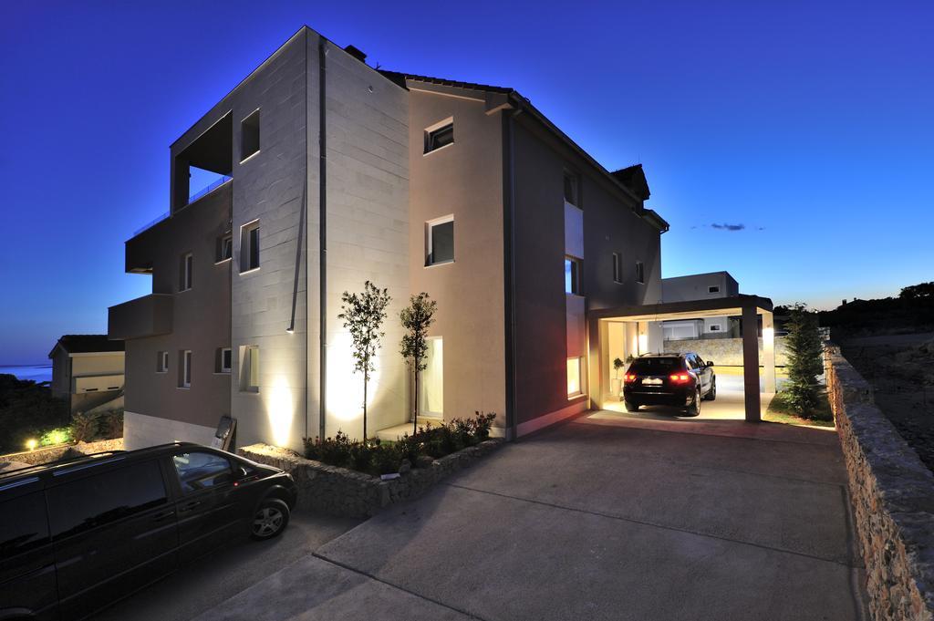 Deluxe Villa No.10 - Rooms & Apartments มันเดร ภายนอก รูปภาพ