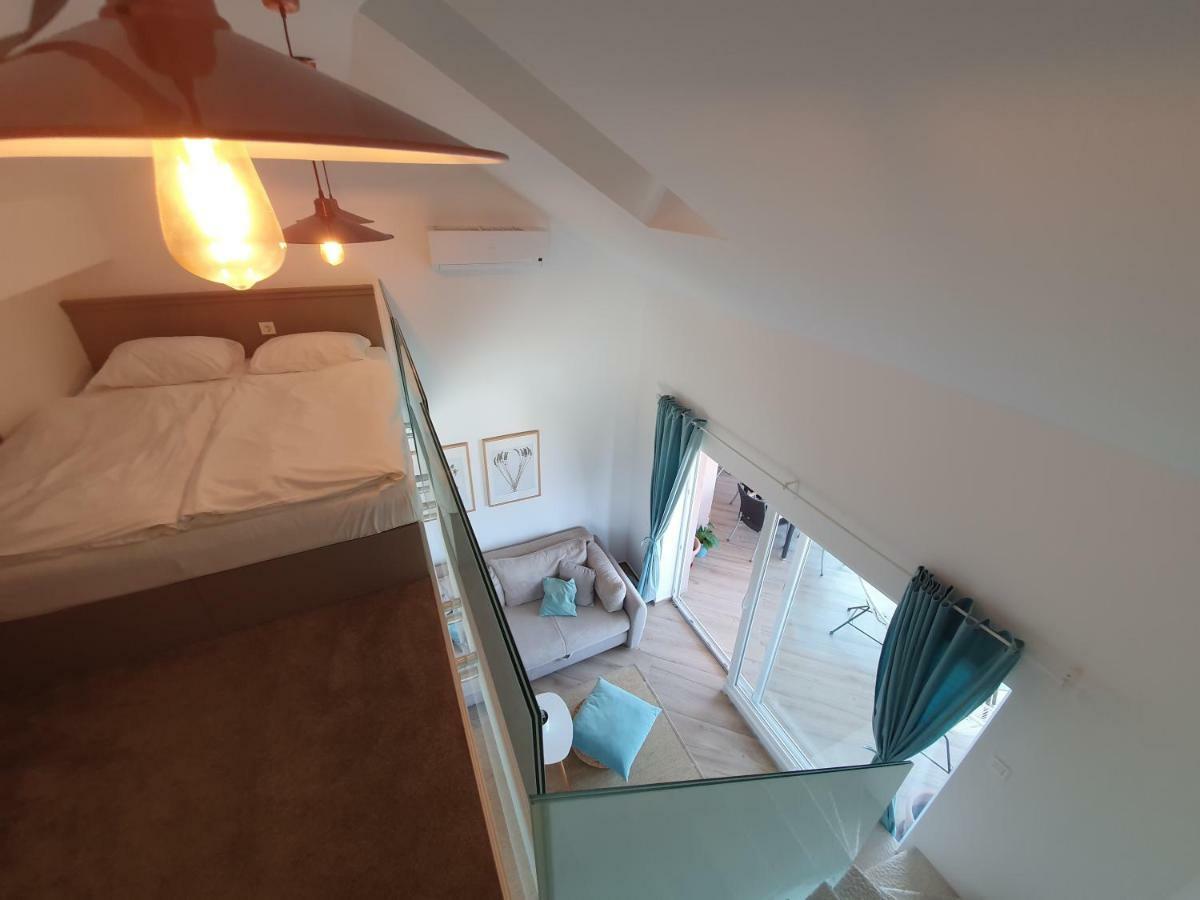 Deluxe Villa No.10 - Rooms & Apartments มันเดร ภายนอก รูปภาพ